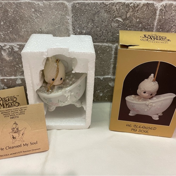 VTG 1987 Precious Moments “He Cleansed My Soul” Christmas Ornament.  Baptism - Picture 6 of 6